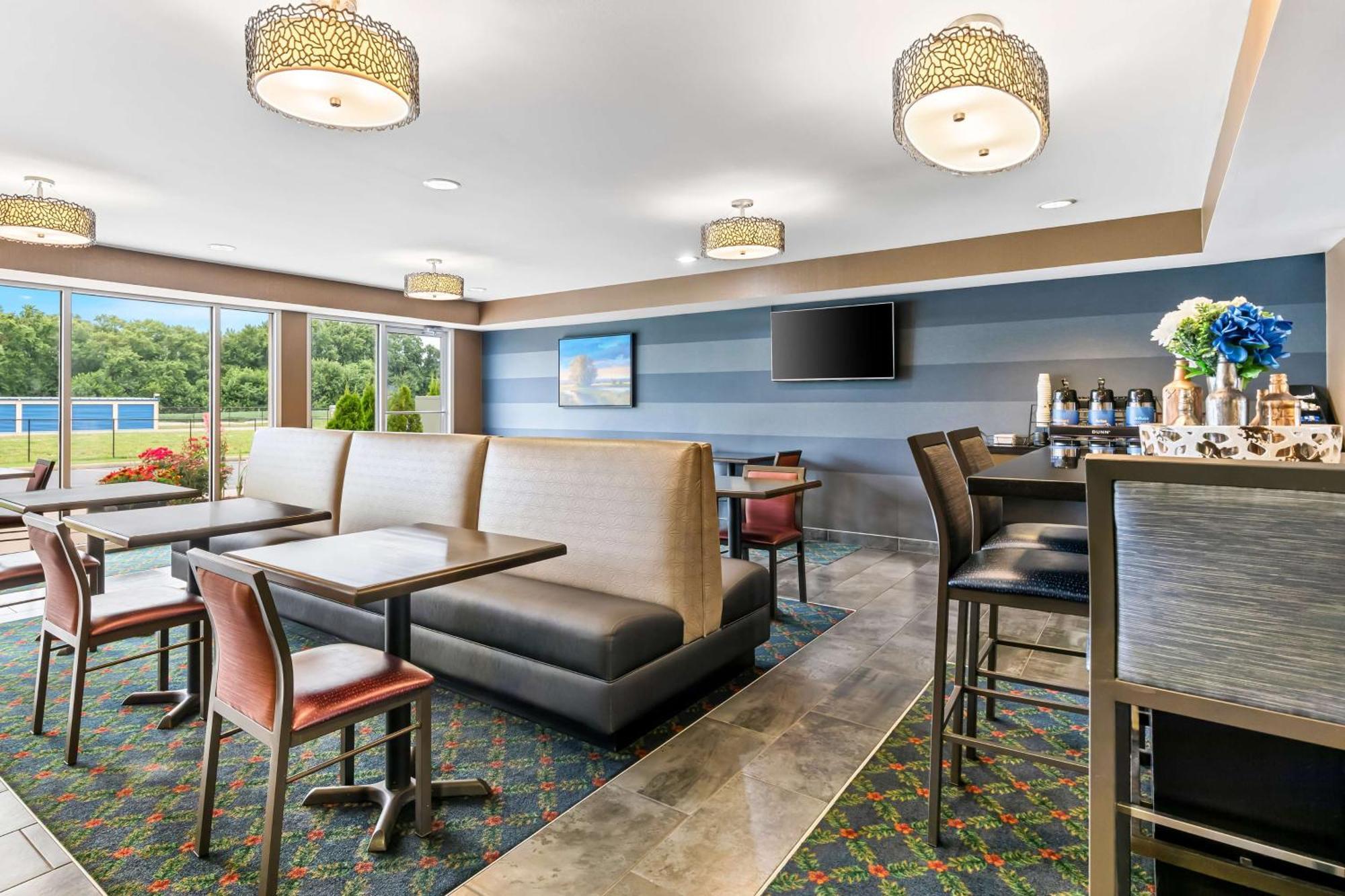 Best Western Legacy Inn & Suites Beloit/South Beloit Buitenkant foto